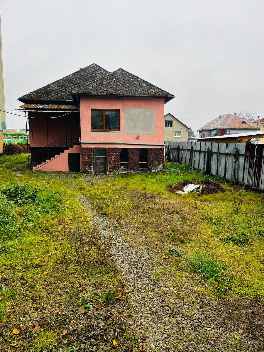 POLYFUNKČNÝ OBJEKT, 692m2, VT - 12