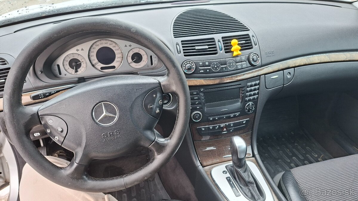 Mercedes benz w211 270CDI - 12