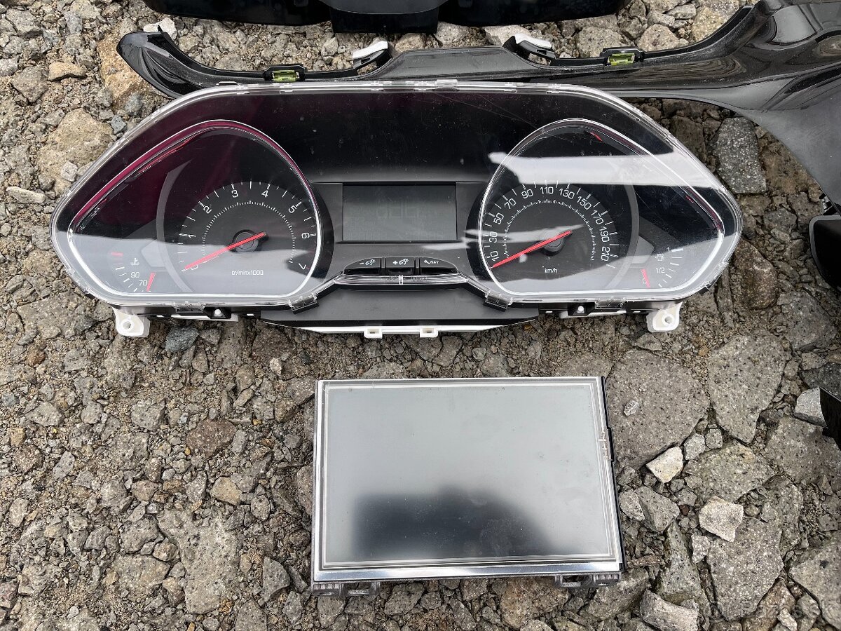 Diely interiéru Peugeot 208 rok 2010-2015 - 12