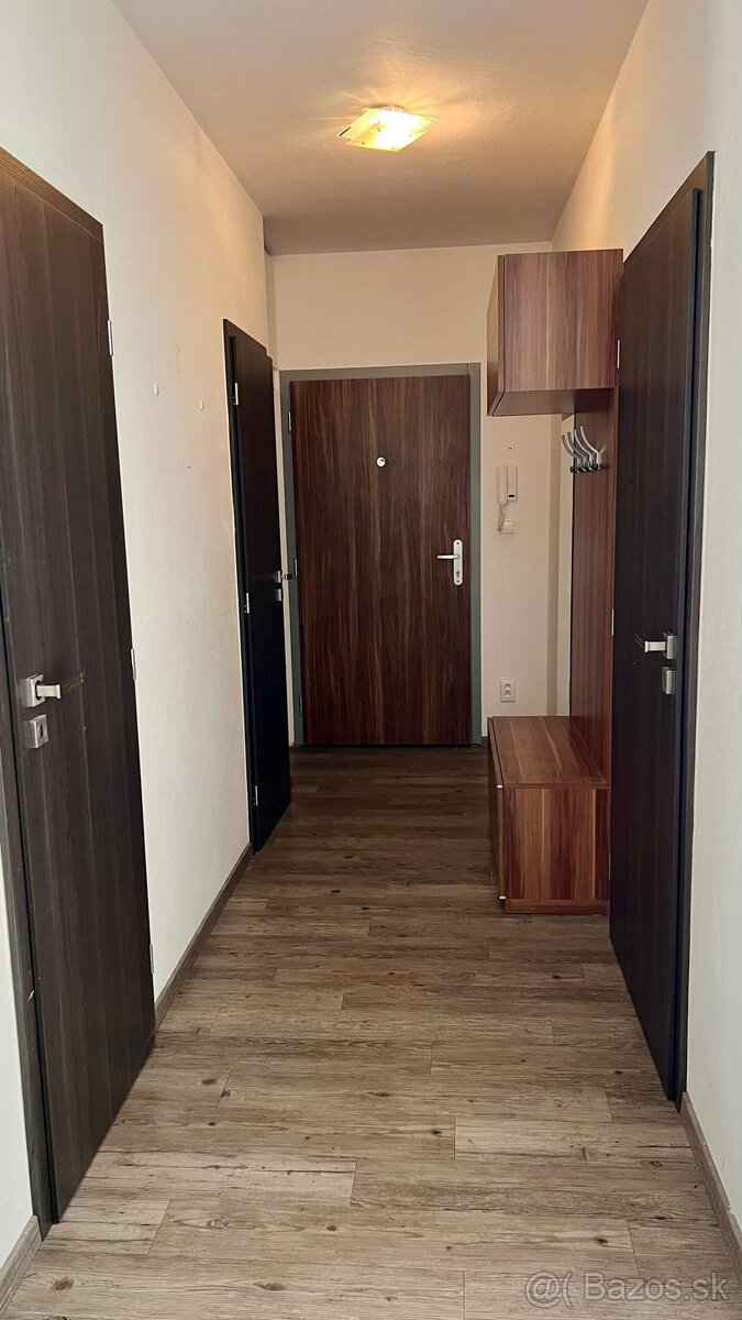 PREDAJ ATRAKTÍVNEHO 3-IZB. BYTU S LOGGIOU V PROSTREDÍ PLNOM - 12