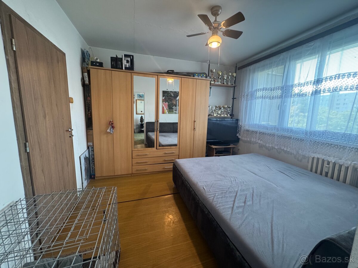 4-IZB BYT V BRATISLAVE plná vybavenosť - 12