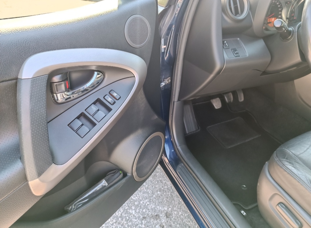 Toyota RAV-4 2,2diesel 4x4 - 12