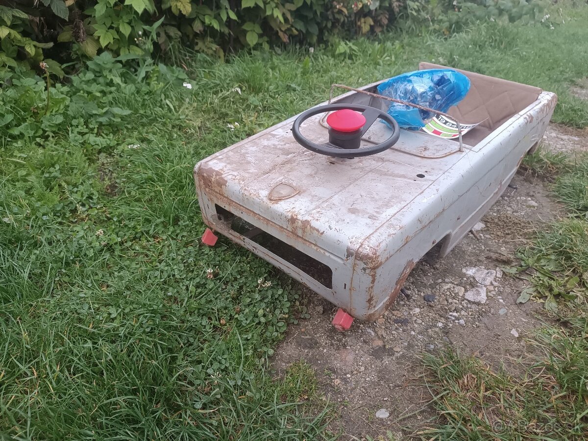 Slapacie autičko - 12