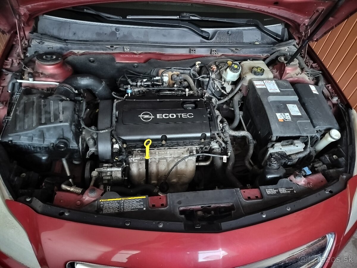 Predám Opel Insignia 1.8i – 103 kW, rok 2009 - 12