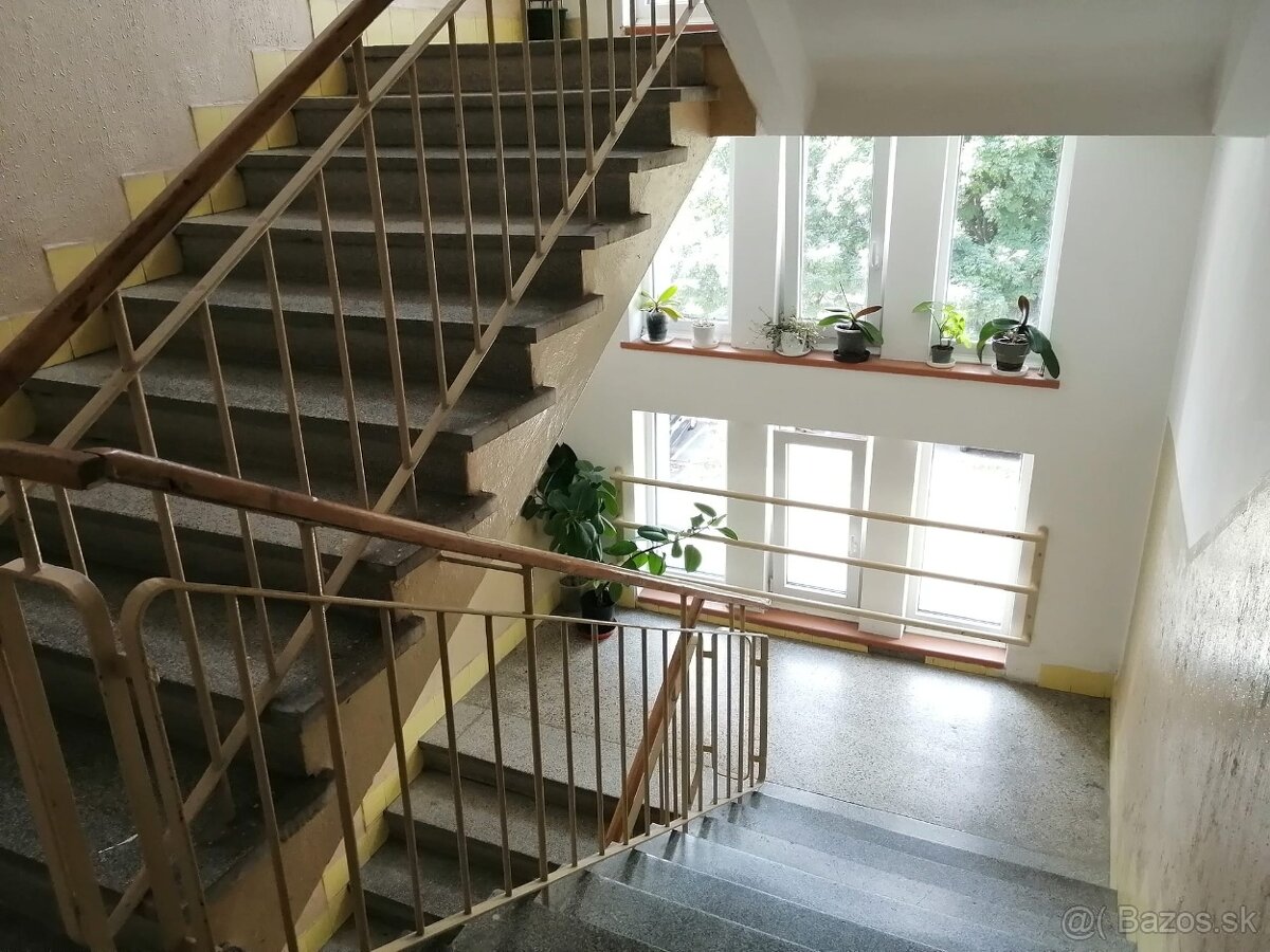 Rezervovaný - Slnečný 2-izb. byt v Krasňanoch - 12