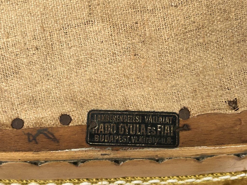 Secesné sedenie sofa + 2 kreslá - 12