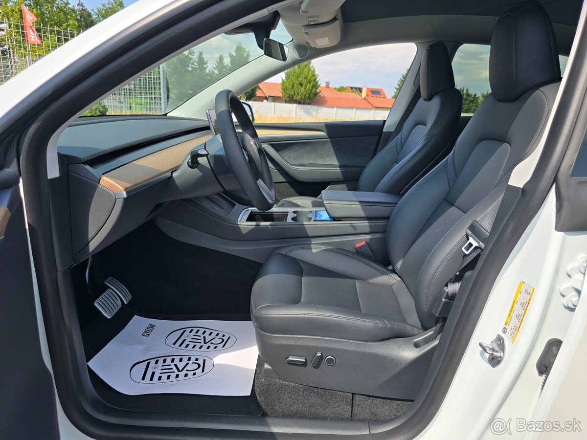 Tesla Model Y Performance Dual Motor Long Range 75kWh - 12
