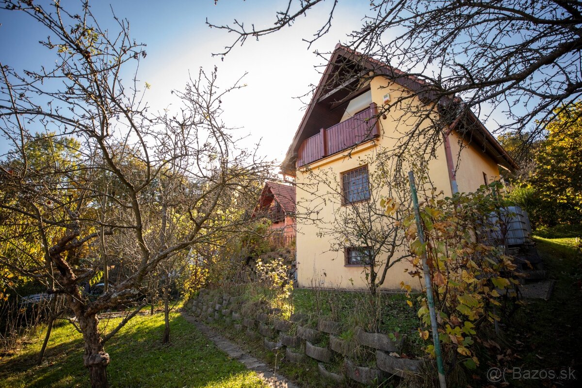 3-poschodová chata vo Zvolene na Západe, celoročná - 12