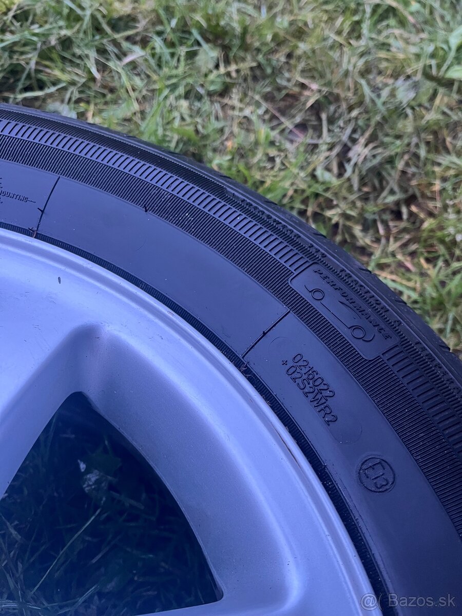 Sada diskov s pneumatikami Goodyear Performance - 12