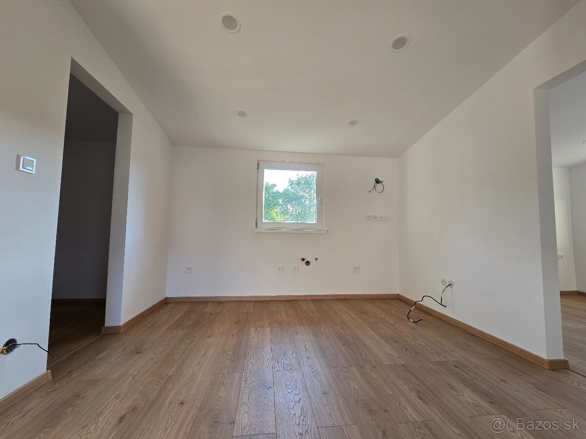 NOVOSTAVBA RODINNéHO DOMU ALEBO CHALUPY - 12