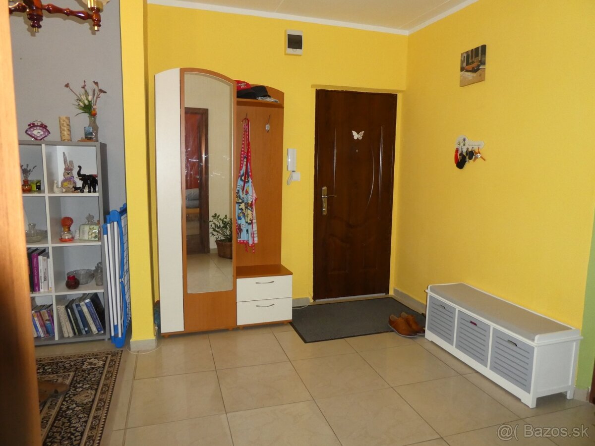 Na predaj trojizbový byt blízko centra mesta LC - 12