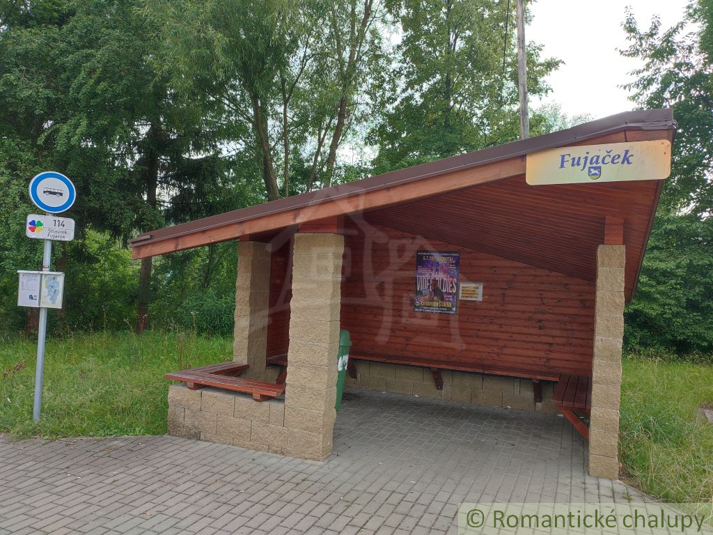 Pozemok vhodný na výstavbu s rozlohou 700 m2 v obci Štiavn - 12