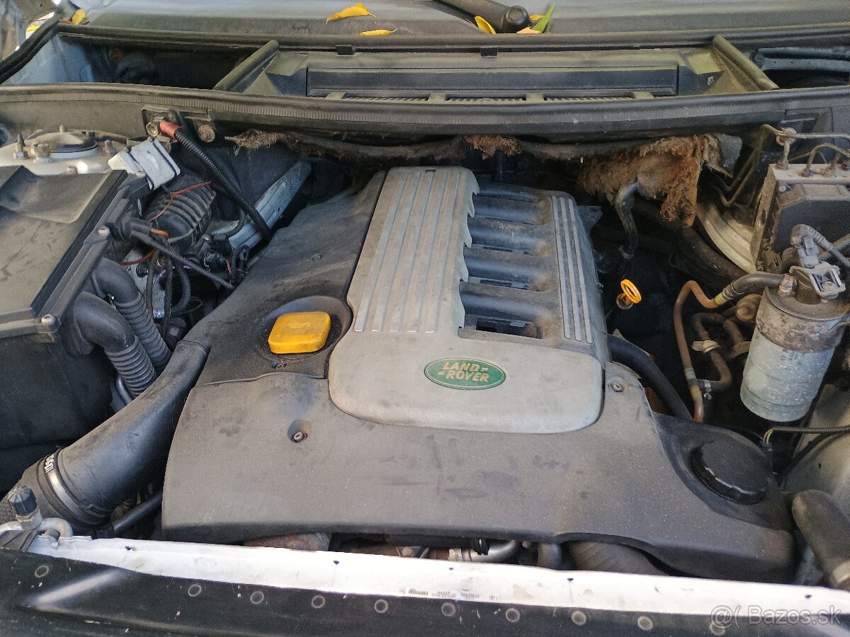 Predám RANGE ROVER VOGUE 3L D. HSE - 12