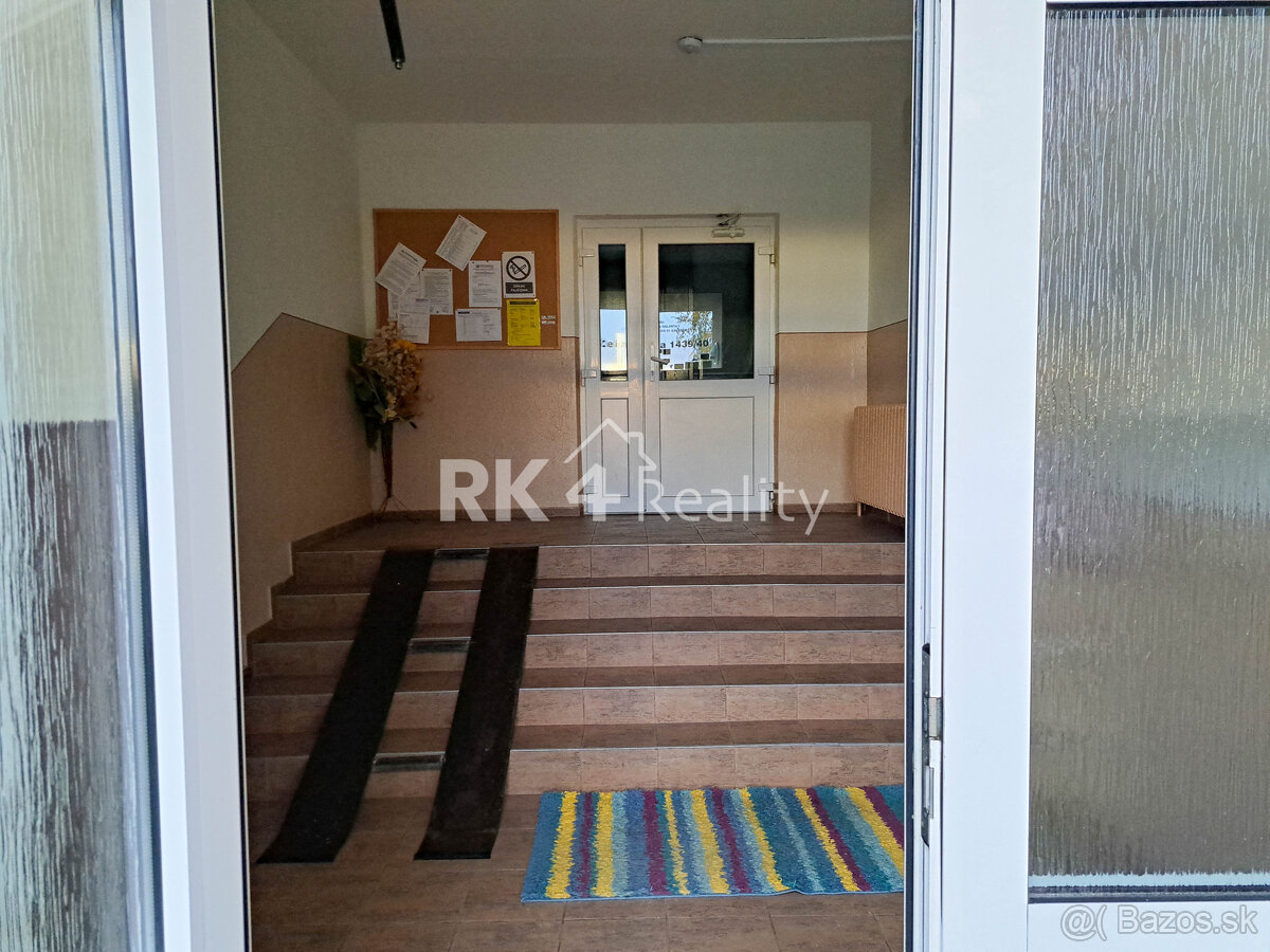 RK4 - NA PREDAJ - 3 izbový byt v Galante - 12
