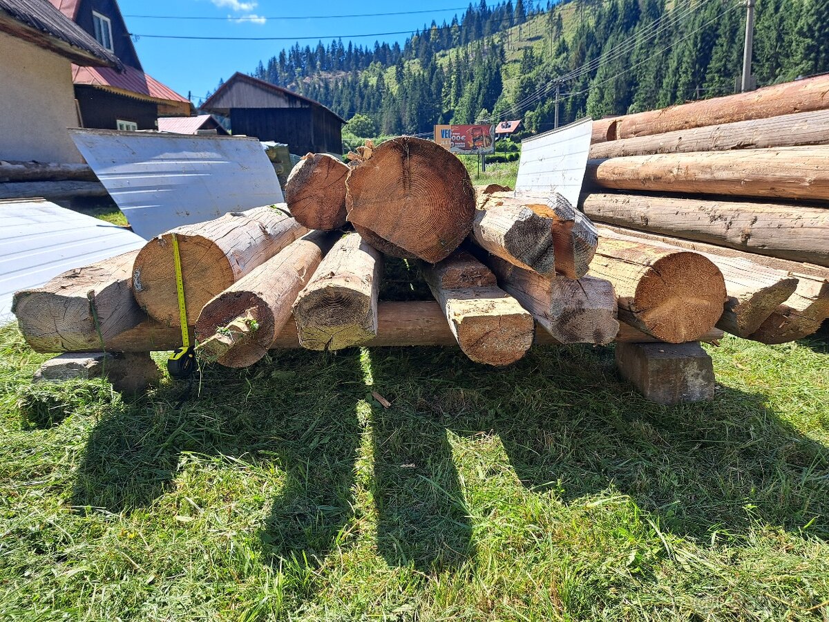 Staré drevo - guľatina, hranoly, foršty, dosky - 12