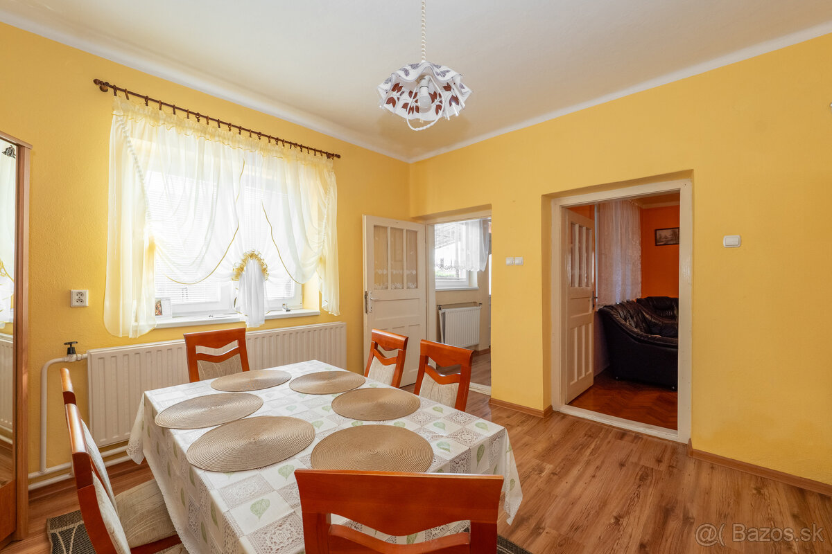 Rodinný dom s veľkým pozemkom | 2 064 m² | Komárovce - 12