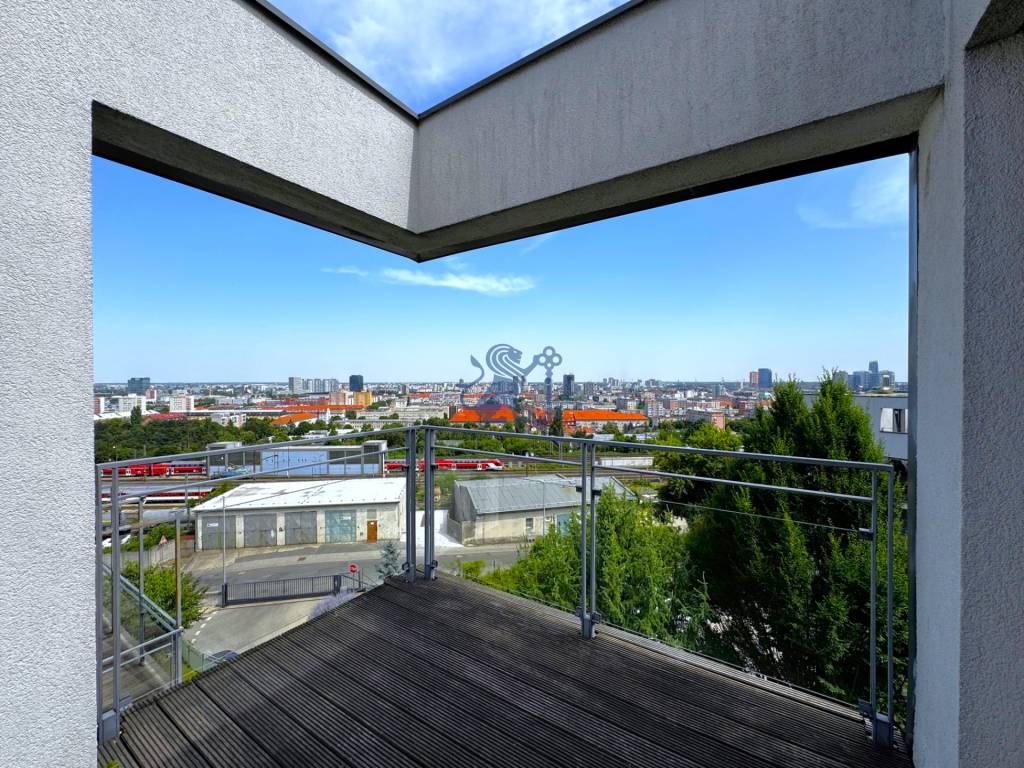 Na prenájom veľký 2- izb. byt na začiatku Koliby s terasou a - 12