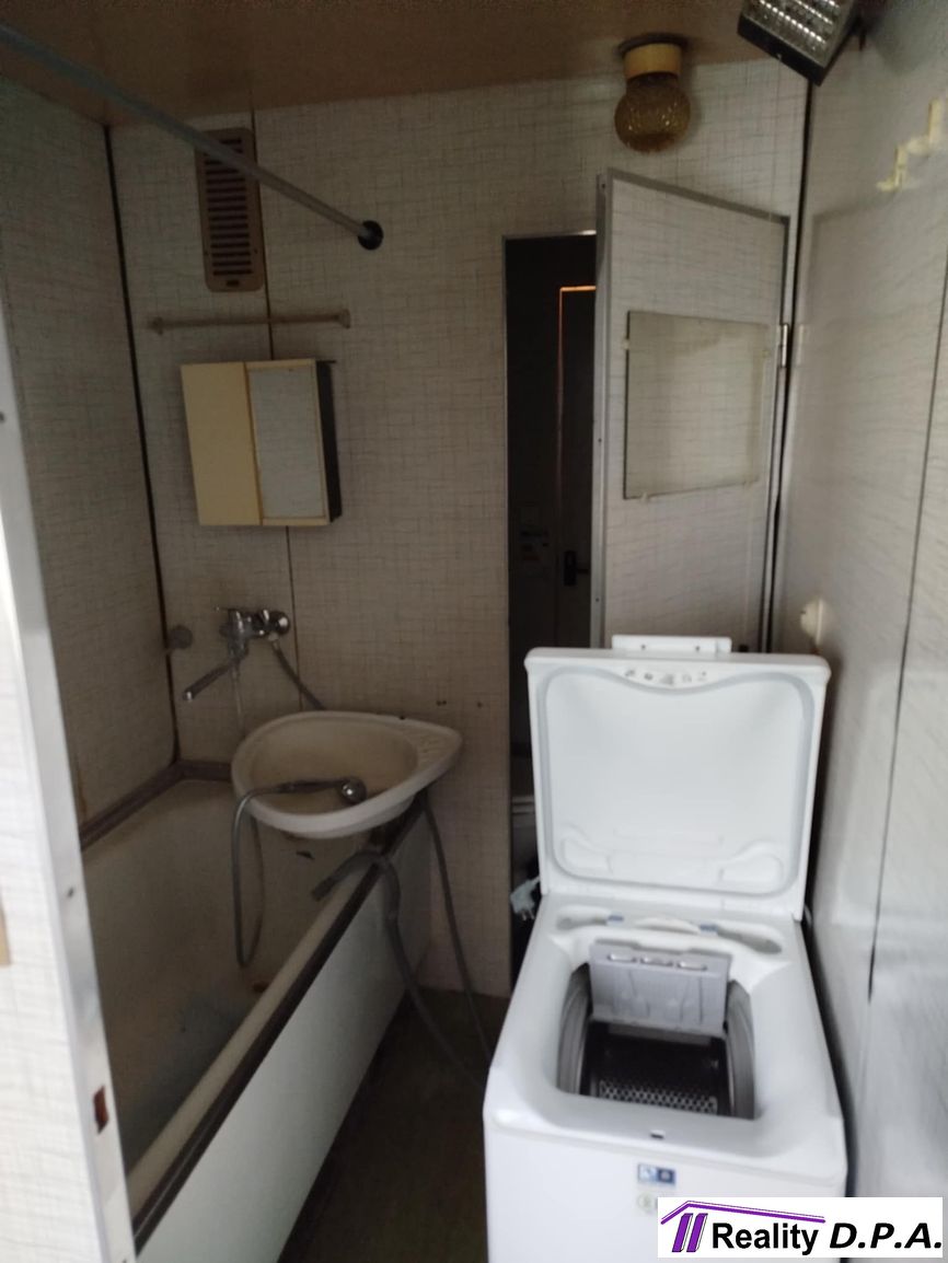 Rezervované-Na predaj - 2 izbový veľkometrážny byt 74 m2 Tur - 12