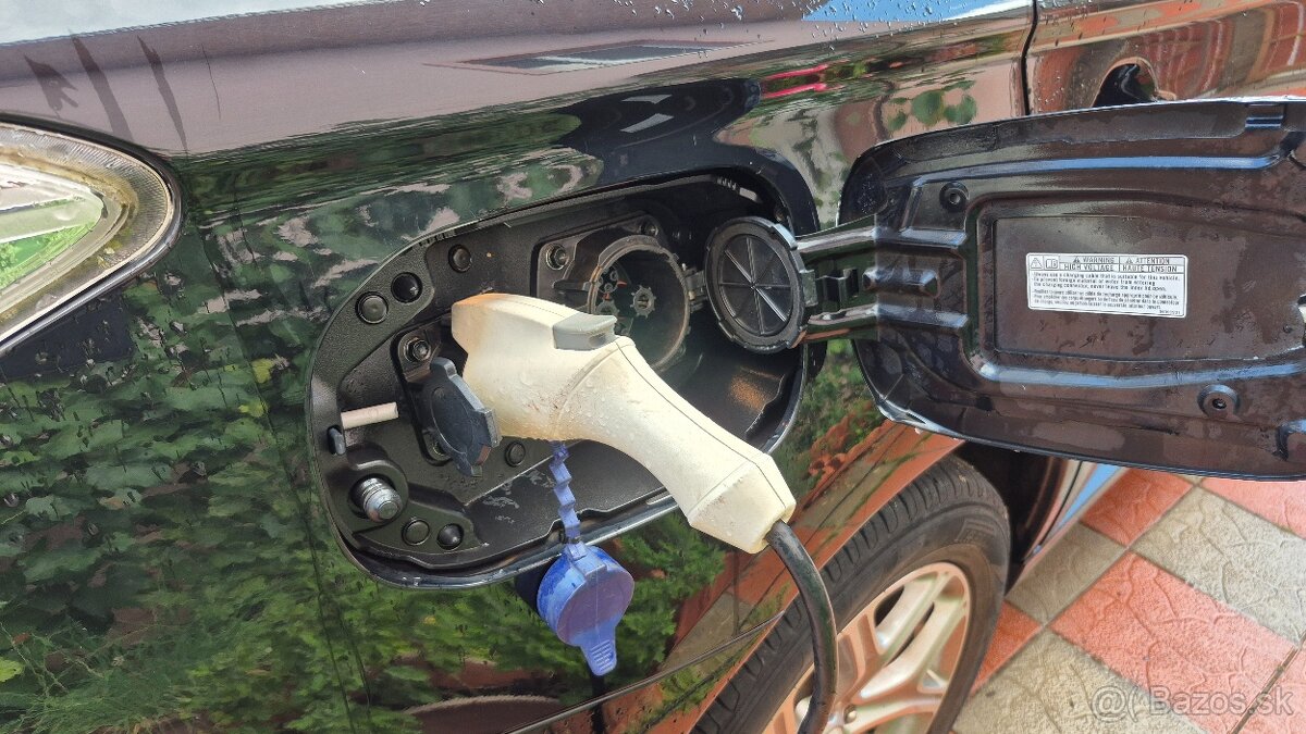 Mitsubishi Outlander PHEV 2013 Plug-in hybrid 50km EV dojazd - 12