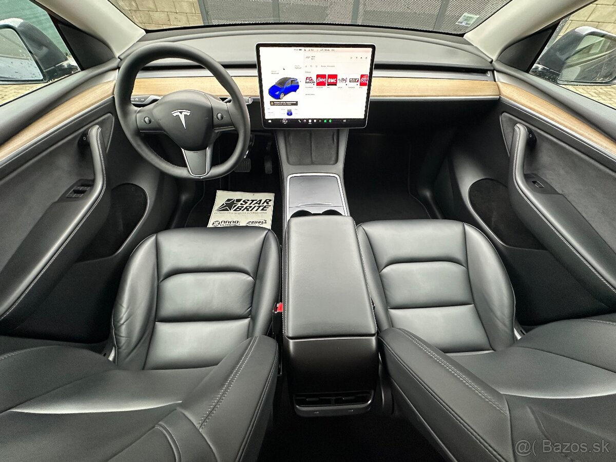 Tesla Model Y Long Range 4x4 - 12