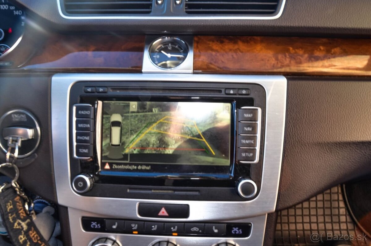 Volkswagen Passat Variant 2.0 TDI BMT Highline DSG - 12