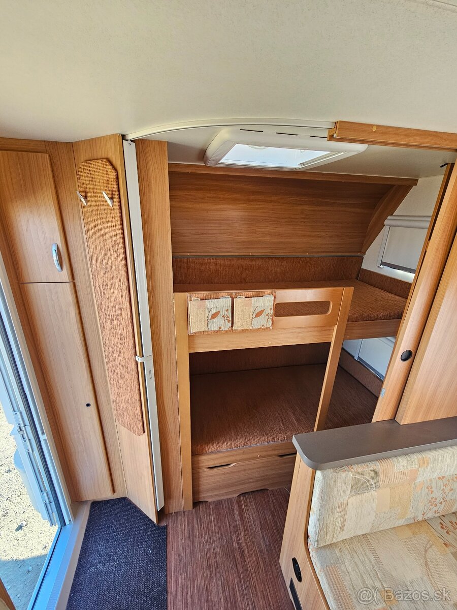 Obytny prives Hobby 540 KMFE - solarny panel, mover - 12