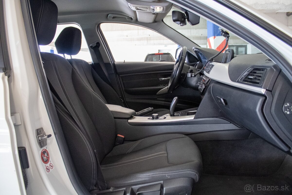 BMW Rad 3 Touring 318i A/T - 12