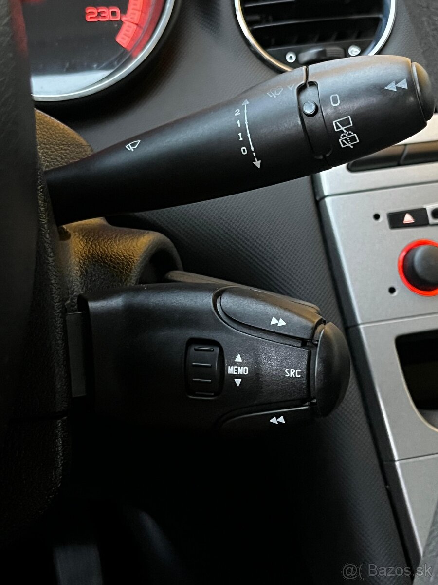 Peugeot 308 SW 1.6 HDI - 12