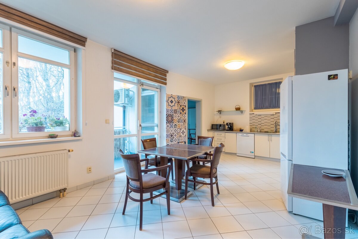 3-izbový byt 120 m2 v centre - Mikulášska ulica, Staré Mesto - 12