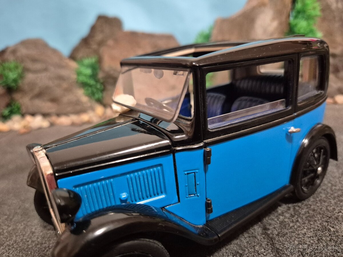 Prodám model 1:18 Austin 7 DeLuxe saloon 1932 - 12