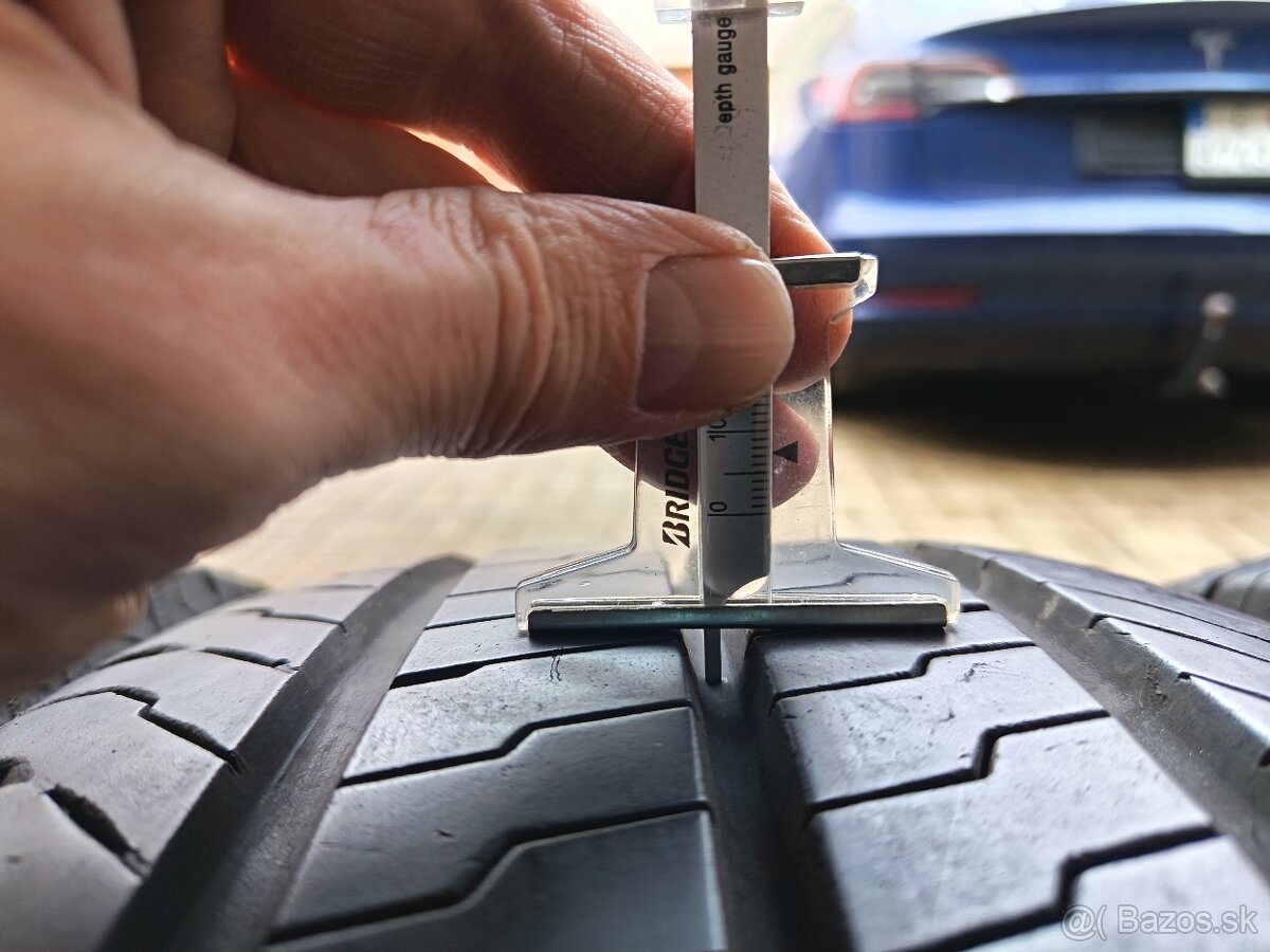 letne pneu Continental 215/65 R16 C - 12