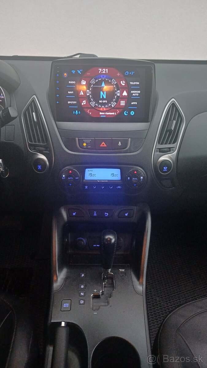 Hyundai ix35 2.0 CRDi Premium 4x4 AUTOMAT - 12