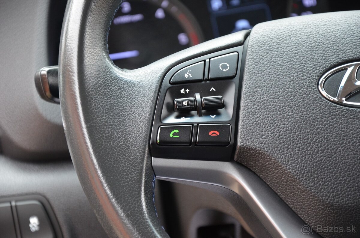 Hyundai Tucson 2,0 CRDi Family 4x4 AT6 100kw - 12