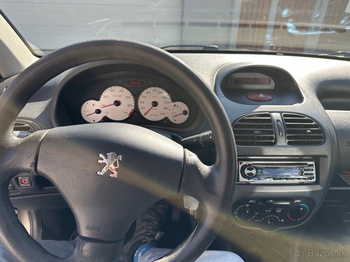 Peugeot 206 - 12