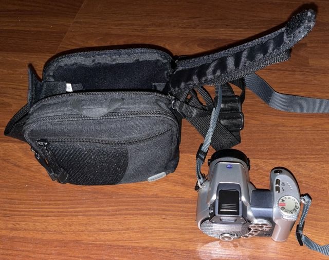 Predam Minolta DiMAGE Z2 digitálni fotoaparát - 12