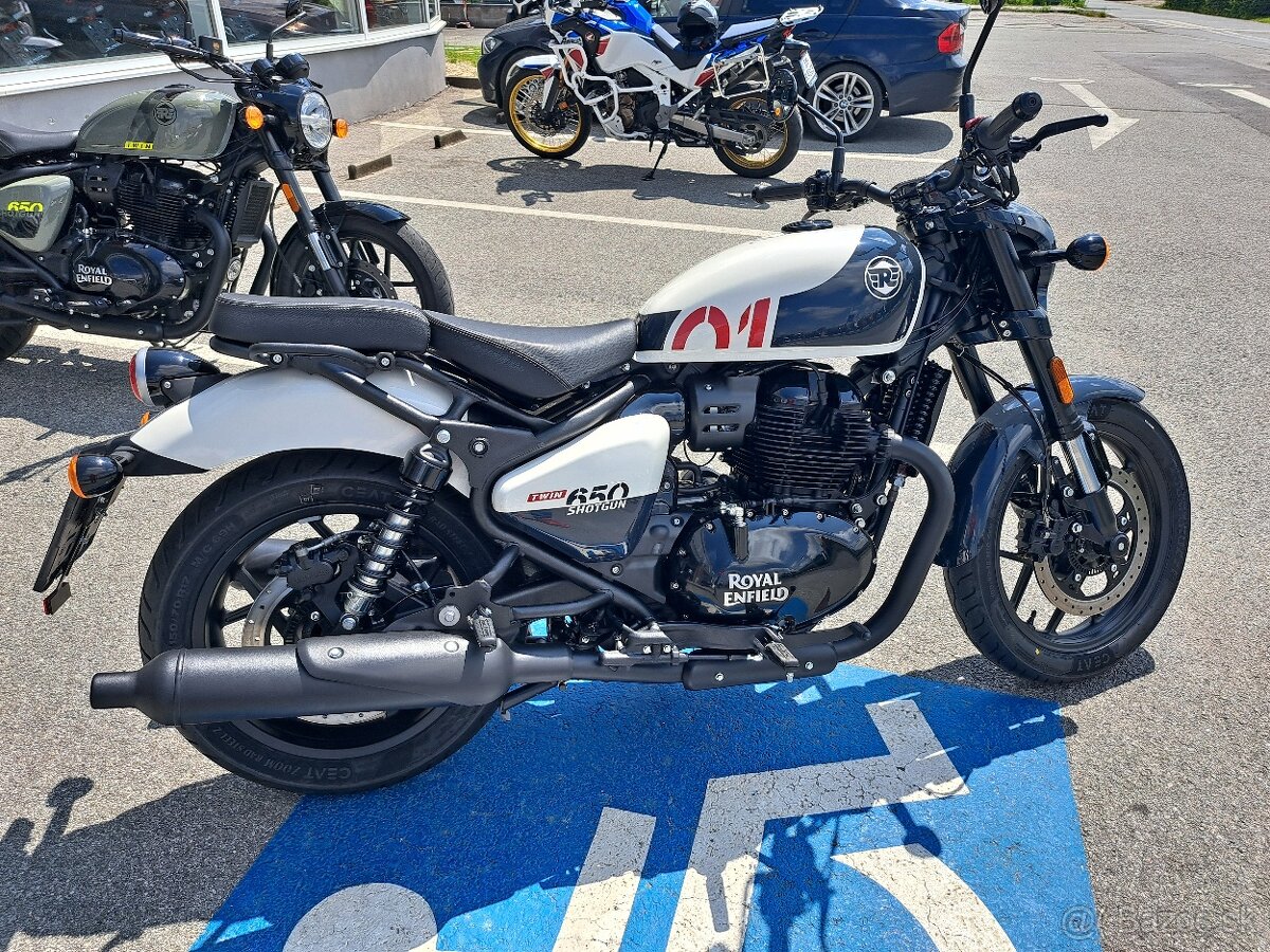 Royal Enfield Shotgun 650 - 12
