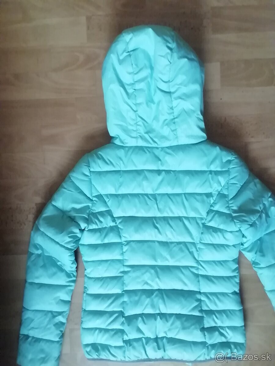 Červená vetrovka velkosť S - 12