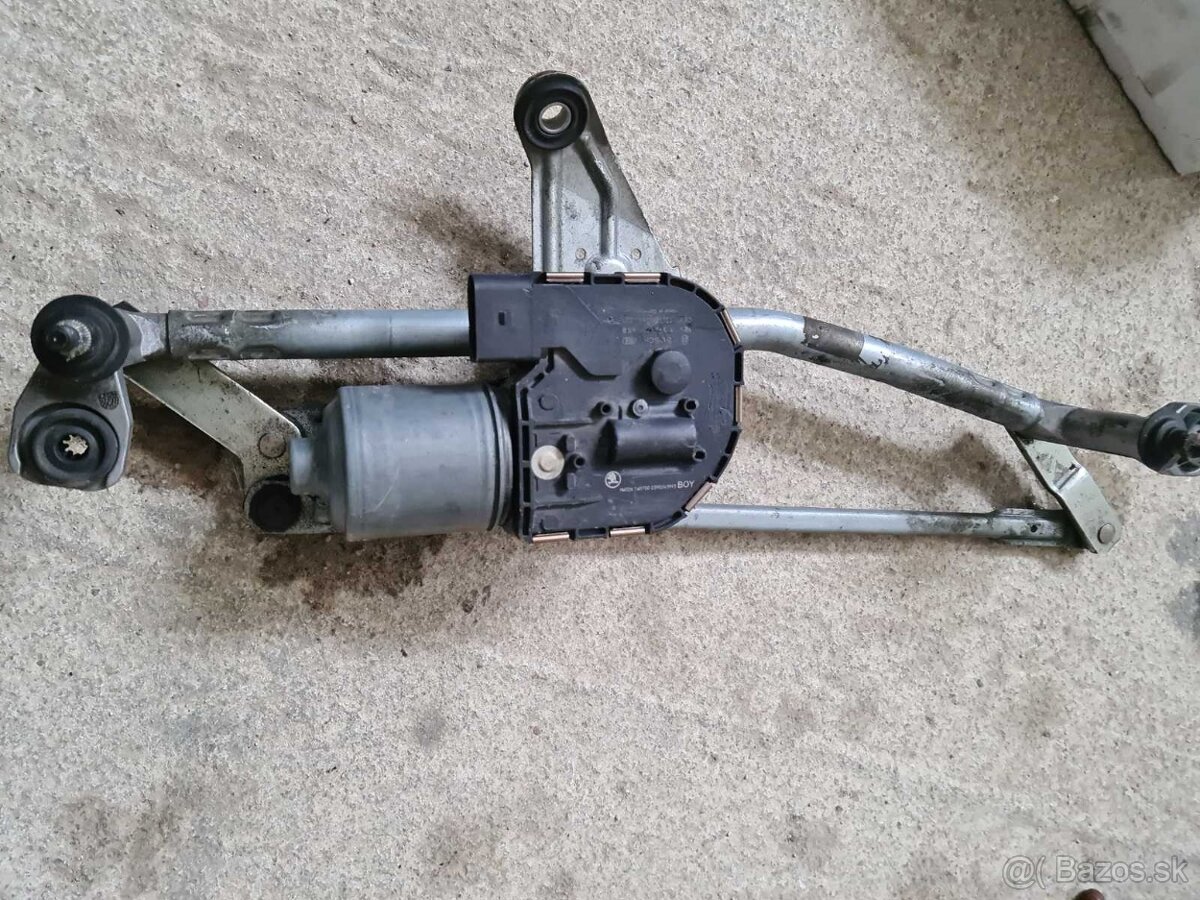 Mechanizmus predných stieračov s motorčekom Fiat, Škoda - 12