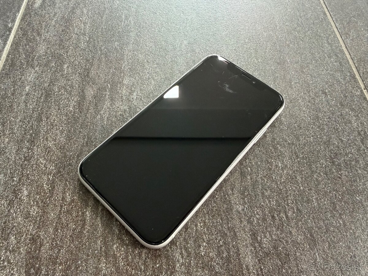 Apple iPhone XR 64 GB v bielej farbe White - 12