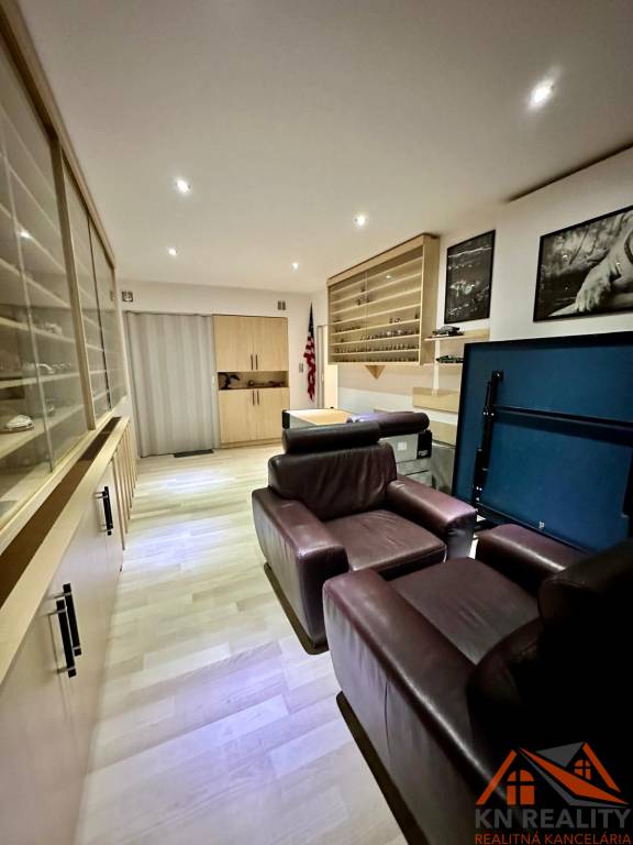 Rodinný dom s krytou terasou Komárno - 12