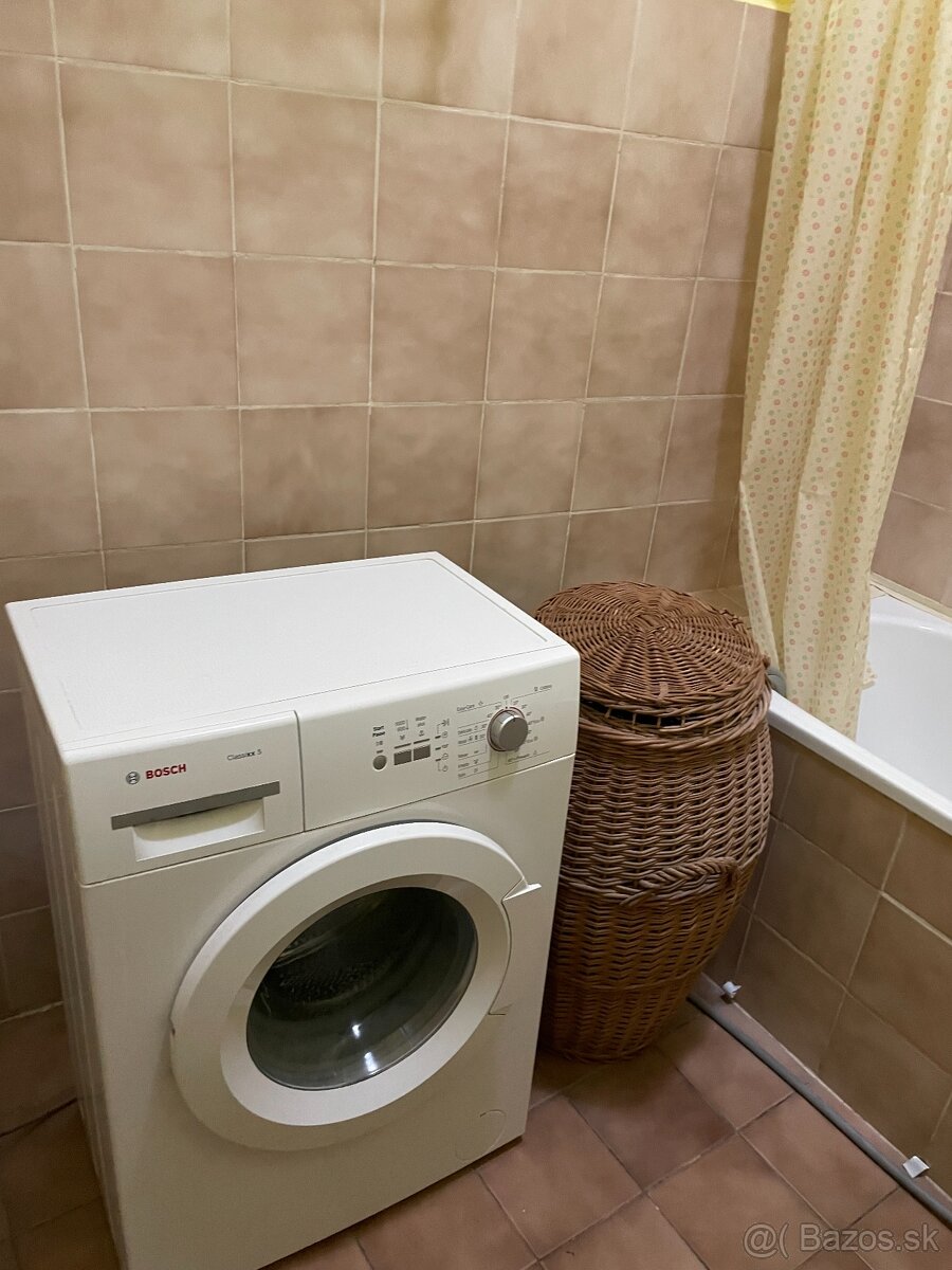 Prenajom velkeho 2 izboveho bytu Zilina centrum - 12