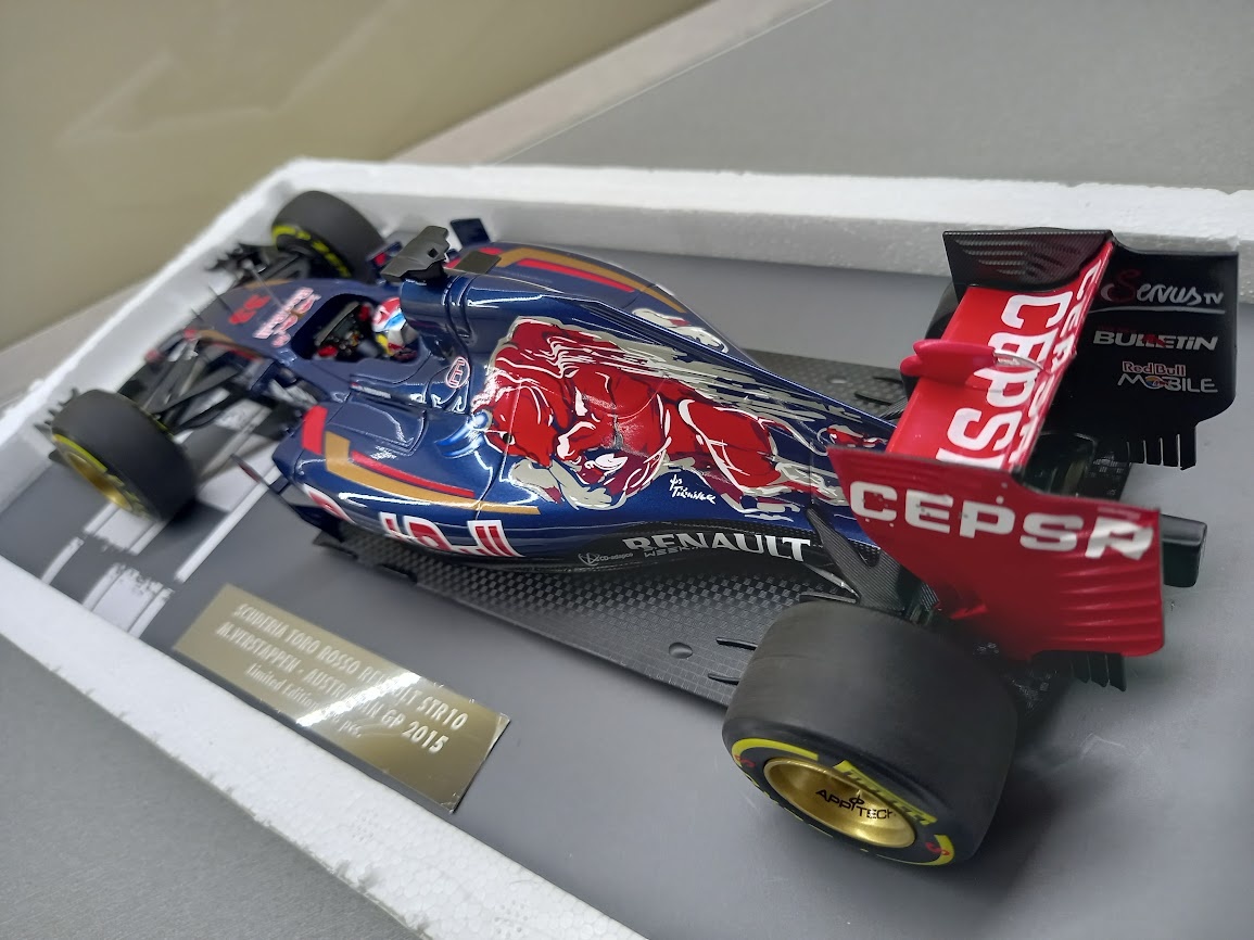 F1 TORO ROSSO STR10 AUSTRÁLIE 2015 MAX VERSTAPPEN 1:18 - 12