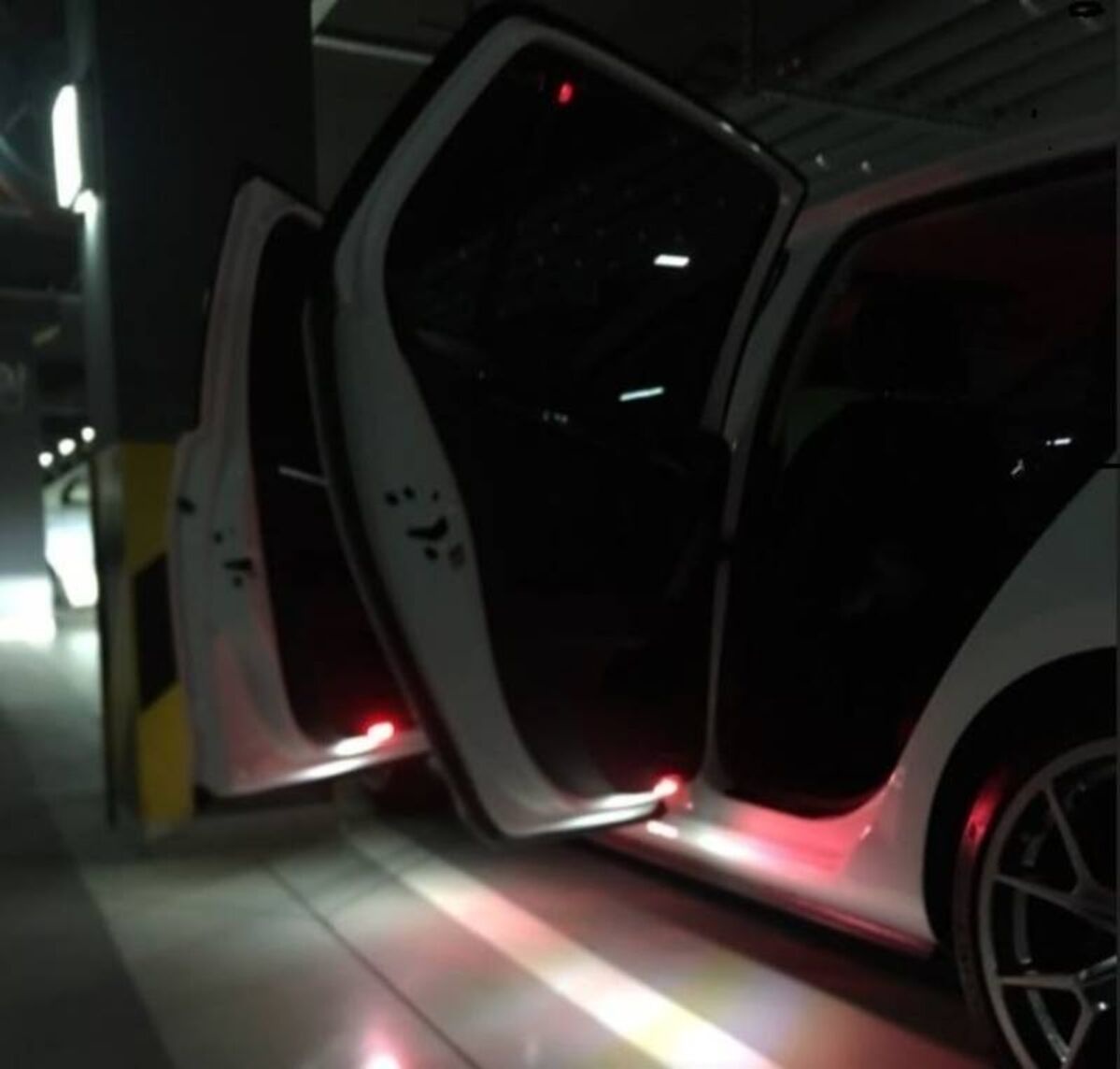 VAROVNE LED OSVETLENIE DO DVERI - 12