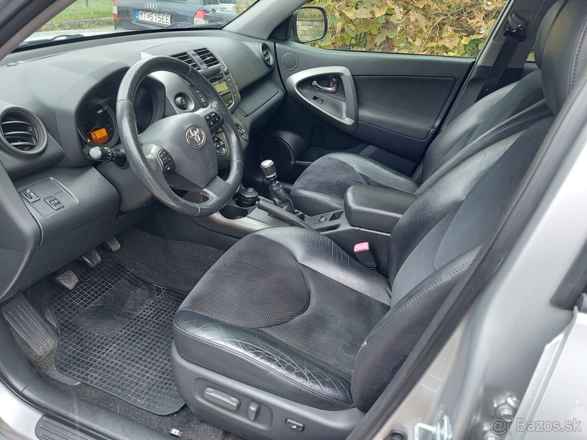 Toyota RAV4 2.2D-4D 4x4 - 12
