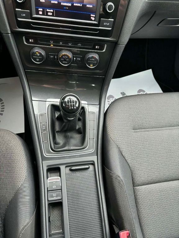 Volkswagen golf 1.0tsi - 12