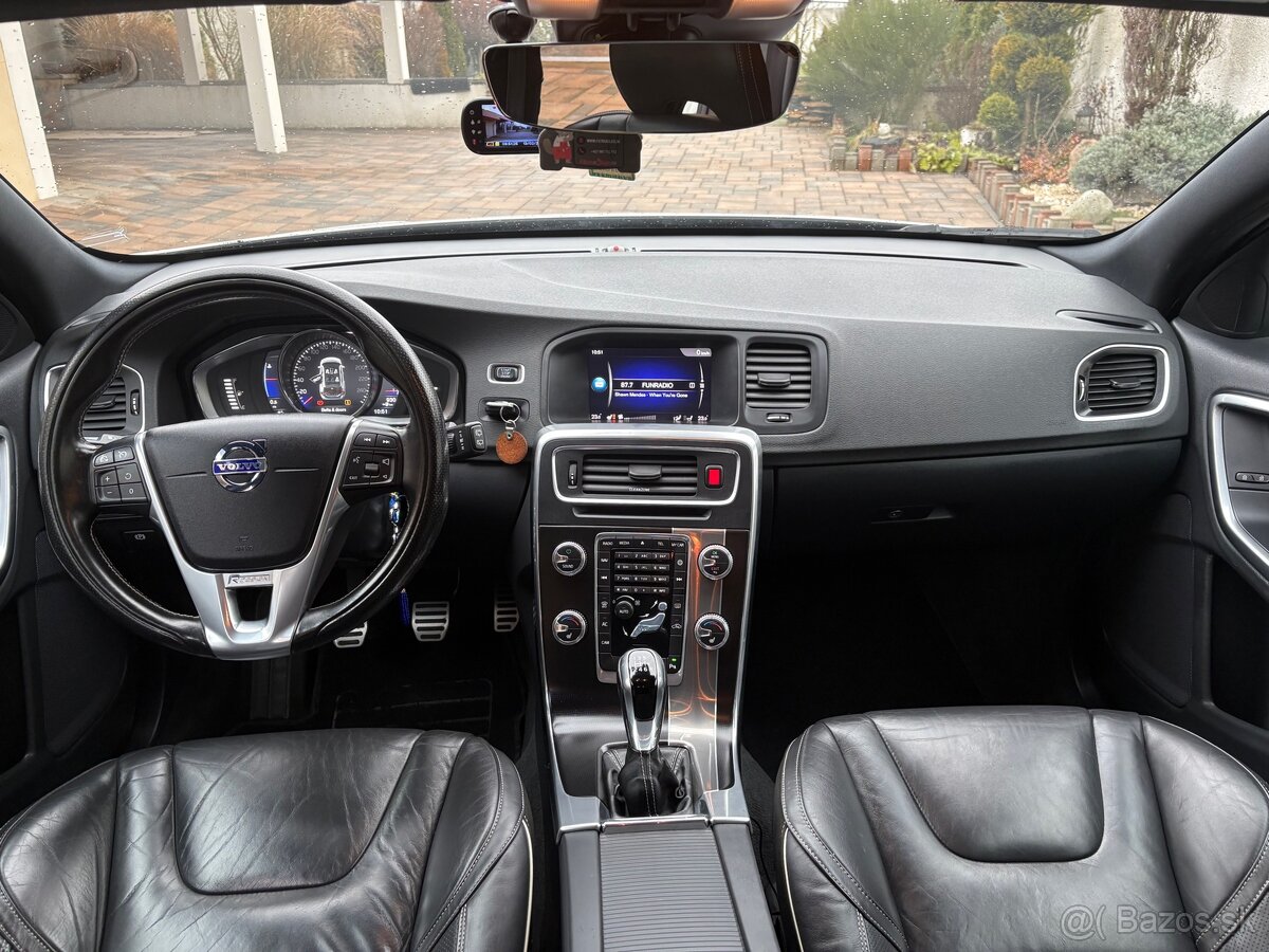 Vovlo V60 R design D4 - 12