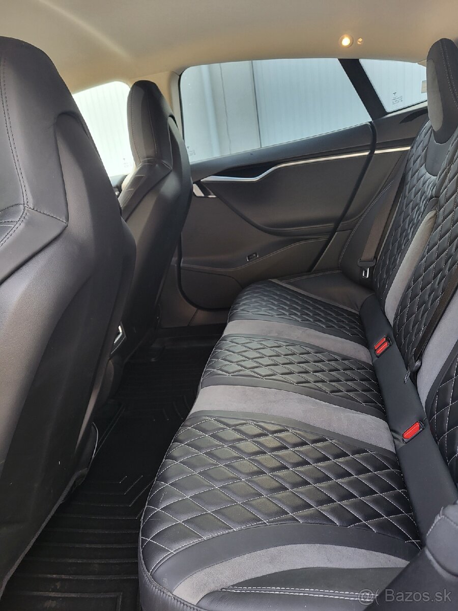 Tesla Model S 85 - 12