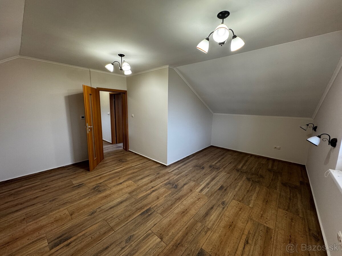 Veľký 2-izbový byt v Palárikove - 12