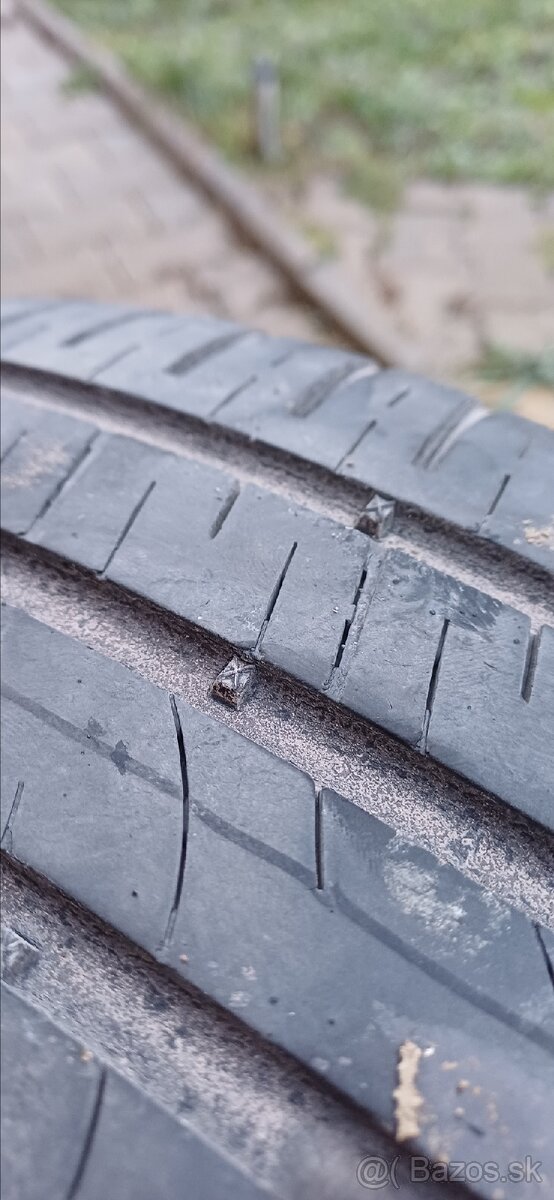 Predám zimné pneumatiky s elektrónmi Dezent - 12