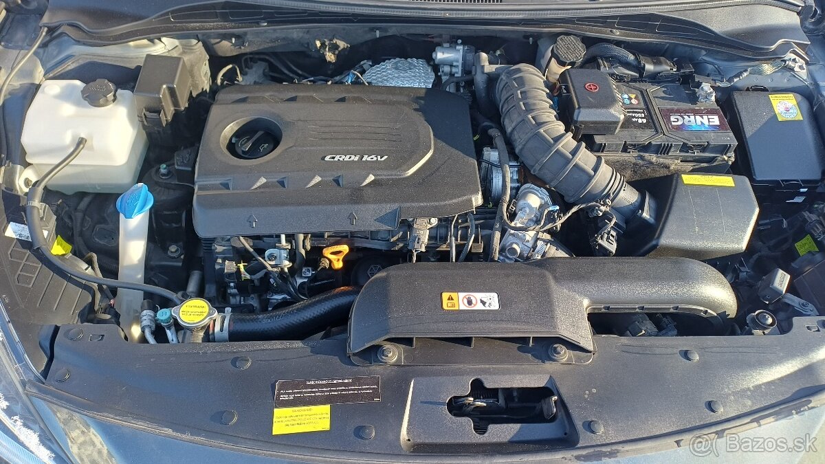 Hyundai i40 CW combi 1.7 CRDI AUTOMAT - 12